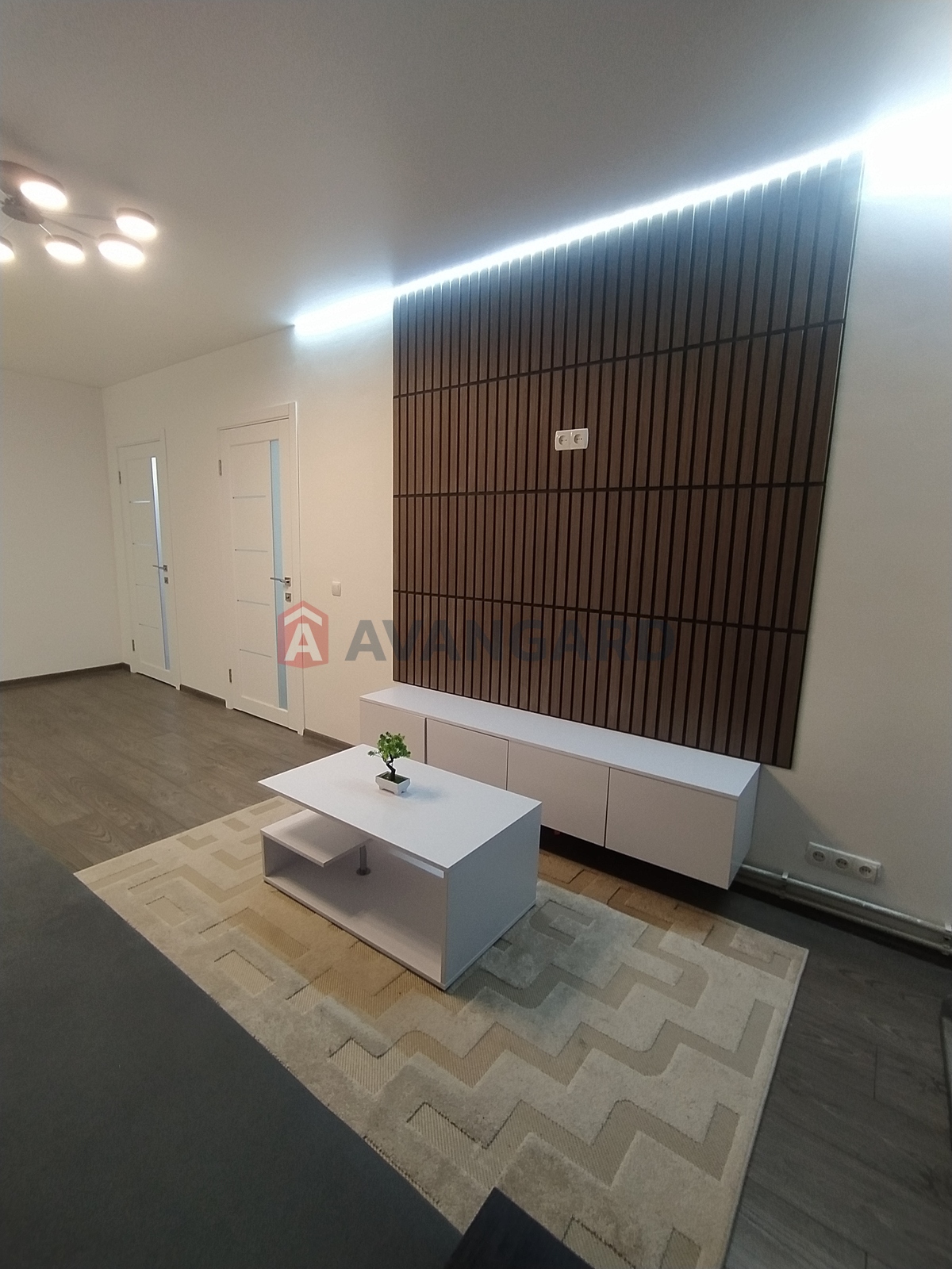 3 кім. квартира, 73/-/10 кв. м., 1/10 поверх фото 1 3 кім. квартира, 73/-/10 кв. м., 1/10 поверх фото 1