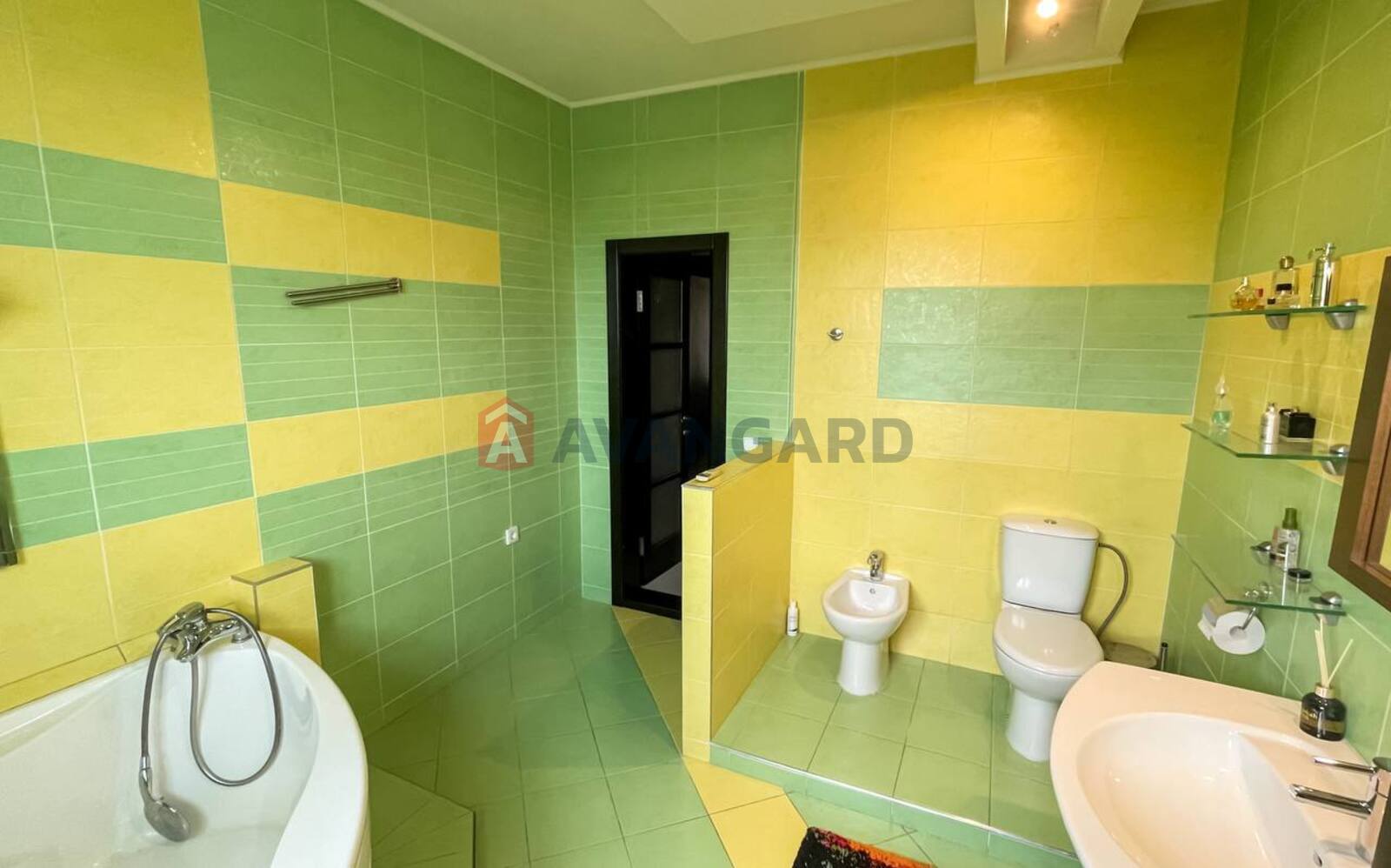 4 кім. квартира, 150/-/41 кв. м., 7/12 поверх фото 18 4 кім. квартира, 150/-/41 кв. м., 7/12 поверх фото 18