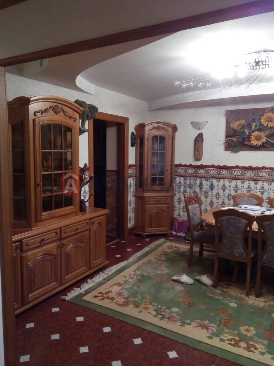 5 комн. квартира, 180/-/- кв. м., 4/5 этаж фото 8 5 комн. квартира, 180/-/- кв. м., 4/5 этаж фото 8
