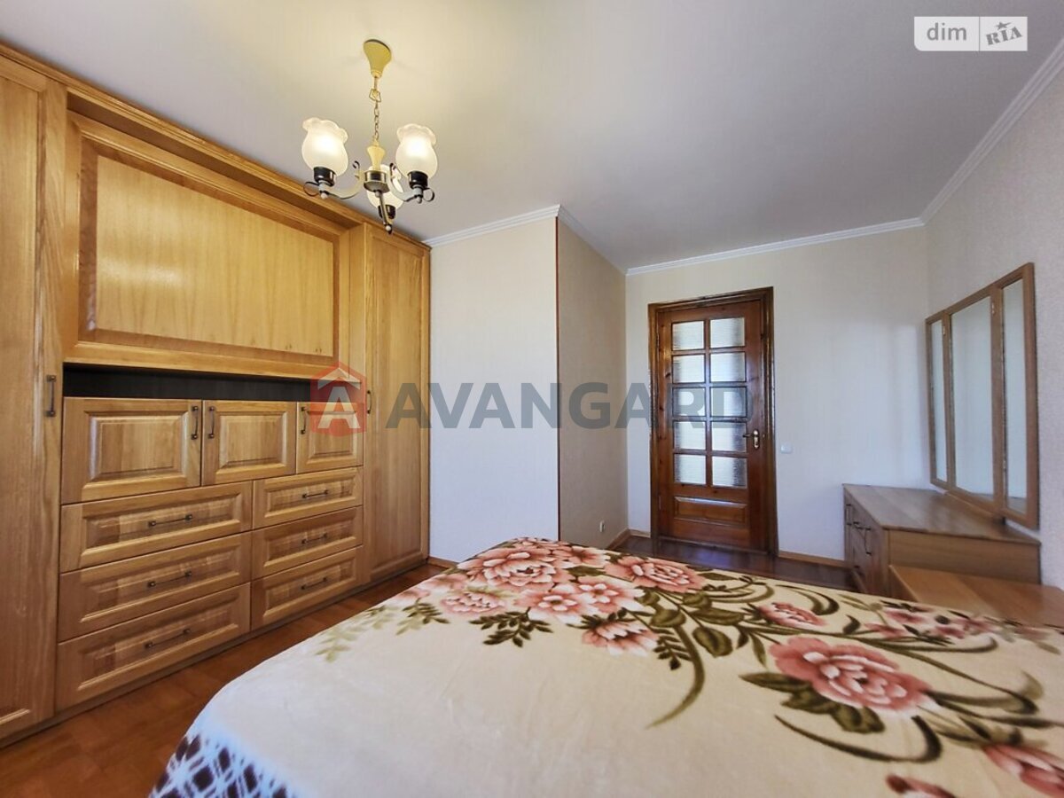 5 кім. квартира, 113/-/9 кв. м., 6/9 поверх фото 8 5 кім. квартира, 113/-/9 кв. м., 6/9 поверх фото 8