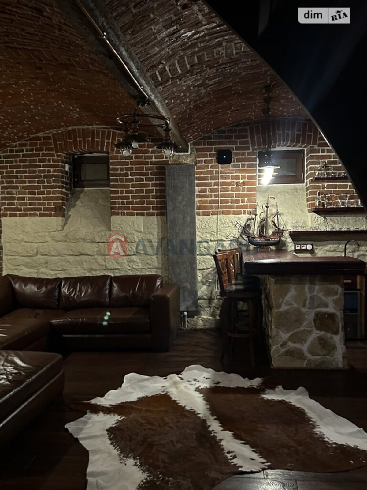 1 комн. квартира, 320/-/- кв. м., 1/2 этаж фото 11 1 комн. квартира, 320/-/- кв. м., 1/2 этаж фото 11