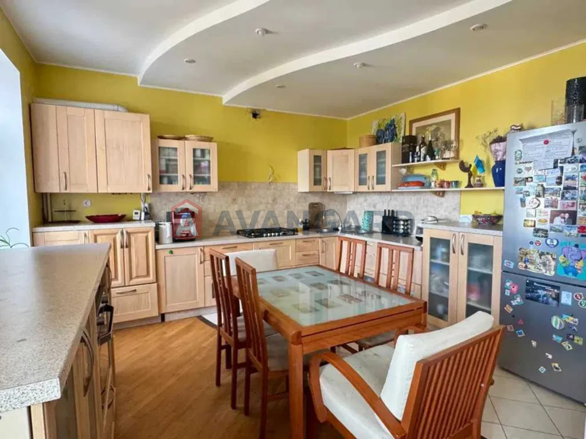 4 кім. квартира, 215/108/15 кв. м., 9/10 поверх фото 16 4 кім. квартира, 215/108/15 кв. м., 9/10 поверх фото 16