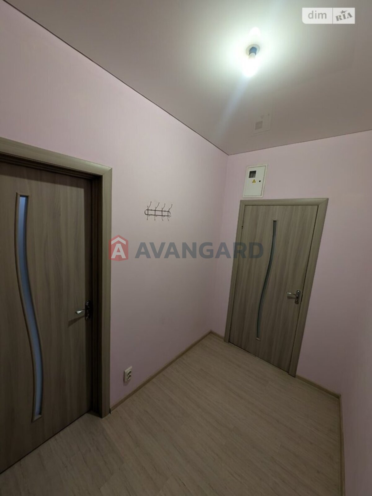 2 комн. квартира, 58/40/18 кв. м., 1/3 этаж фото 4 2 комн. квартира, 58/40/18 кв. м., 1/3 этаж фото 4