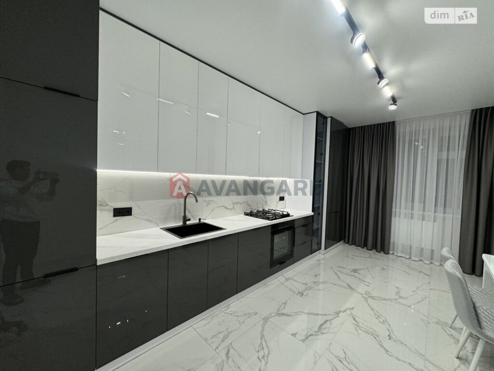 2 кім. квартира, 67/32/17 кв. м., 7/10 поверх фото 5 2 кім. квартира, 67/32/17 кв. м., 7/10 поверх фото 5