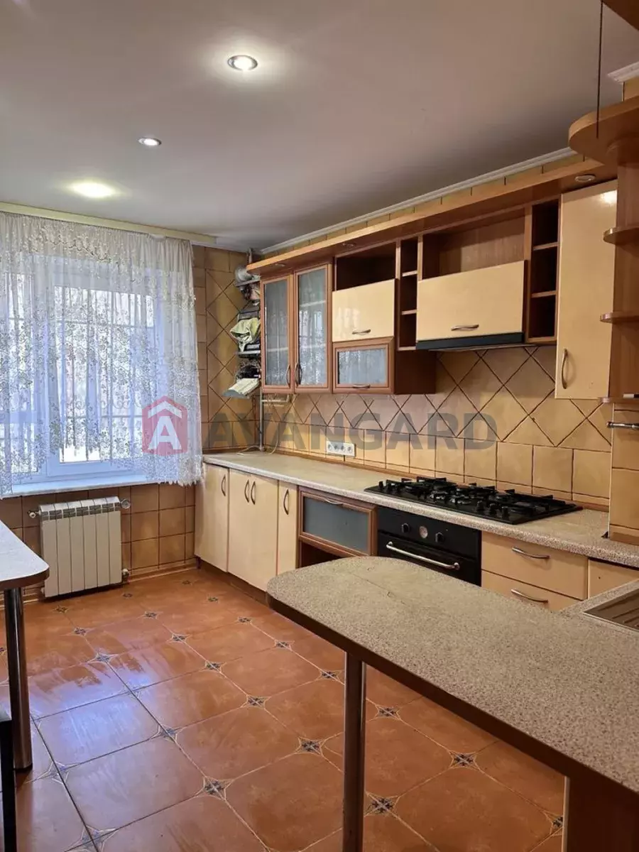 5 комн. квартира, 93/-/10 кв. м., 1/9 этаж фото 2 5 комн. квартира, 93/-/10 кв. м., 1/9 этаж фото 2