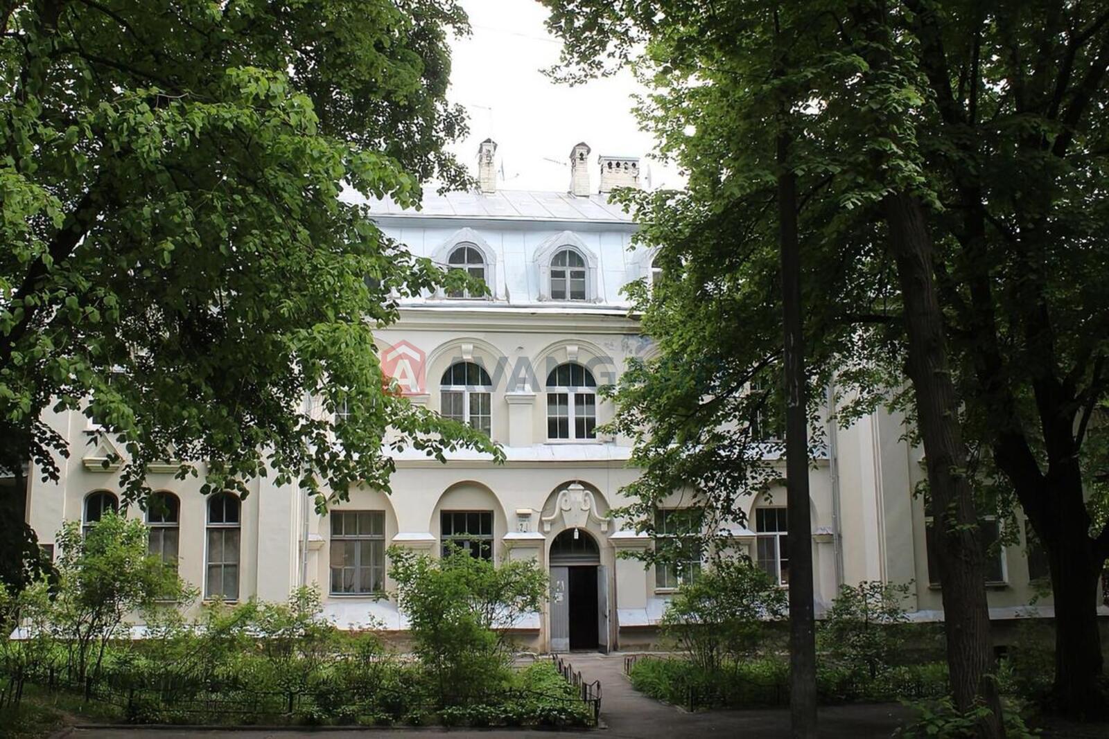 4 кім. квартира, 130/-/15 кв. м., 2/3 поверх фото 1 4 кім. квартира, 130/-/15 кв. м., 2/3 поверх фото 1
