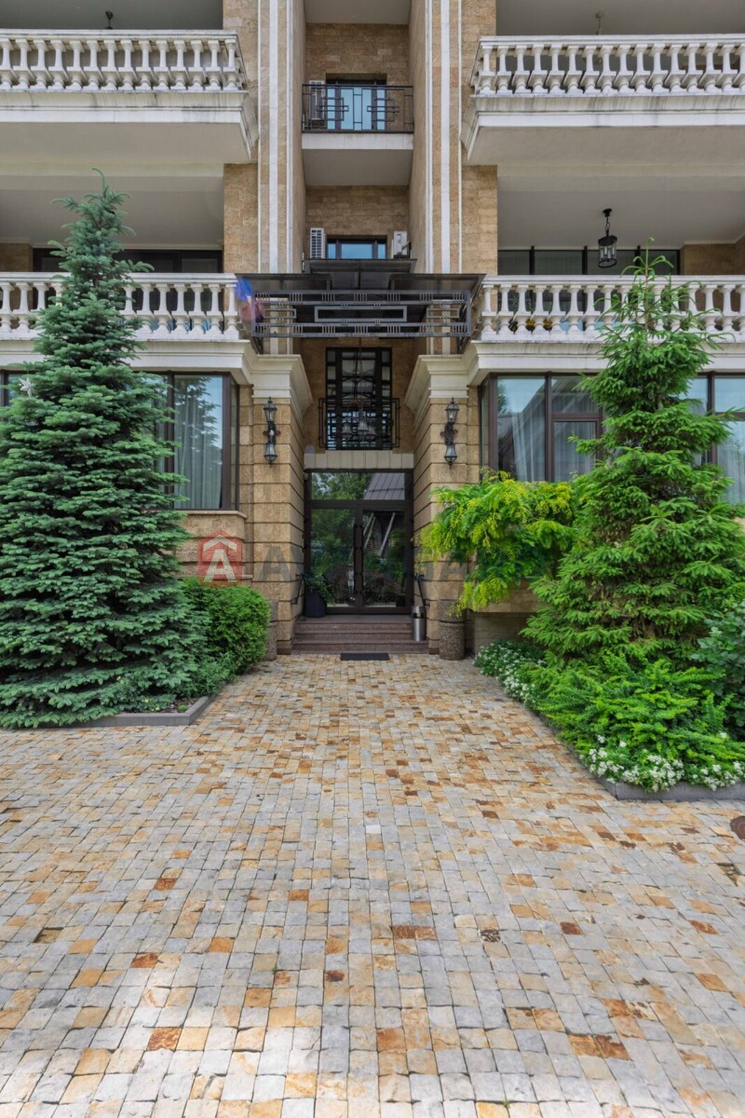 3 комн. квартира, 164/50/60 кв. м., 1/4 этаж фото 18 3 комн. квартира, 164/50/60 кв. м., 1/4 этаж фото 18