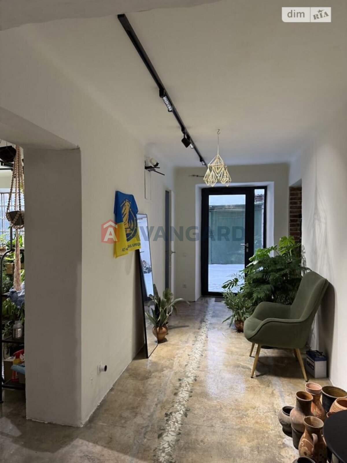 3 кім. квартира, 80/-/- кв. м., 1/2 поверх фото 18 3 кім. квартира, 80/-/- кв. м., 1/2 поверх фото 18