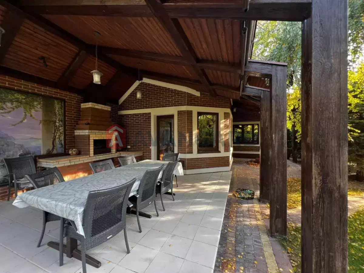 4 комн. квартира, 500/-/70 кв. м., -/2 этаж фото 26 4 комн. квартира, 500/-/70 кв. м., -/2 этаж фото 26
