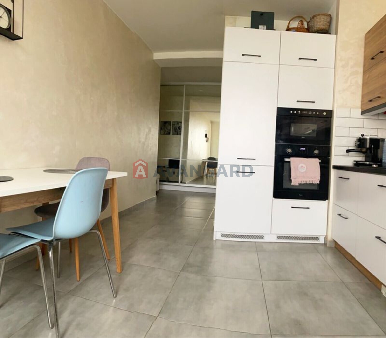 2 кім. квартира, 69/-/19 кв. м., 8/11 поверх фото 1 2 кім. квартира, 69/-/19 кв. м., 8/11 поверх фото 1