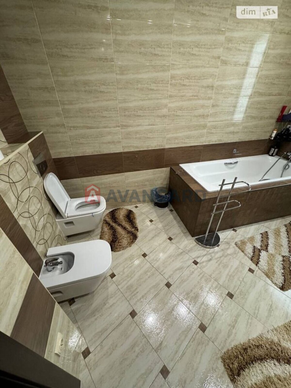 3 кім. квартира, 119/65/- кв. м., 3/9 поверх фото 15 3 кім. квартира, 119/65/- кв. м., 3/9 поверх фото 15