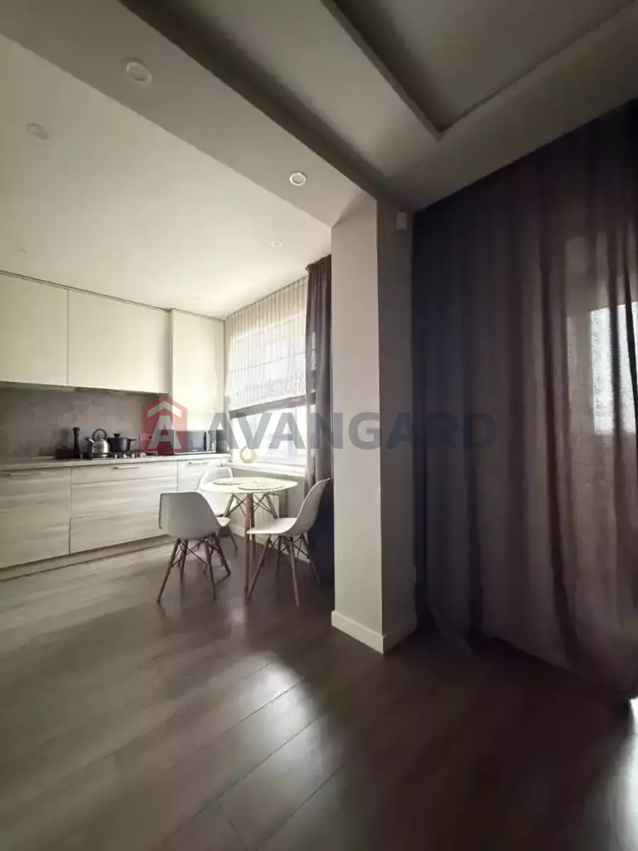 3 кім. квартира, 70/36/8 кв. м., 9/9 поверх фото 2 3 кім. квартира, 70/36/8 кв. м., 9/9 поверх фото 2