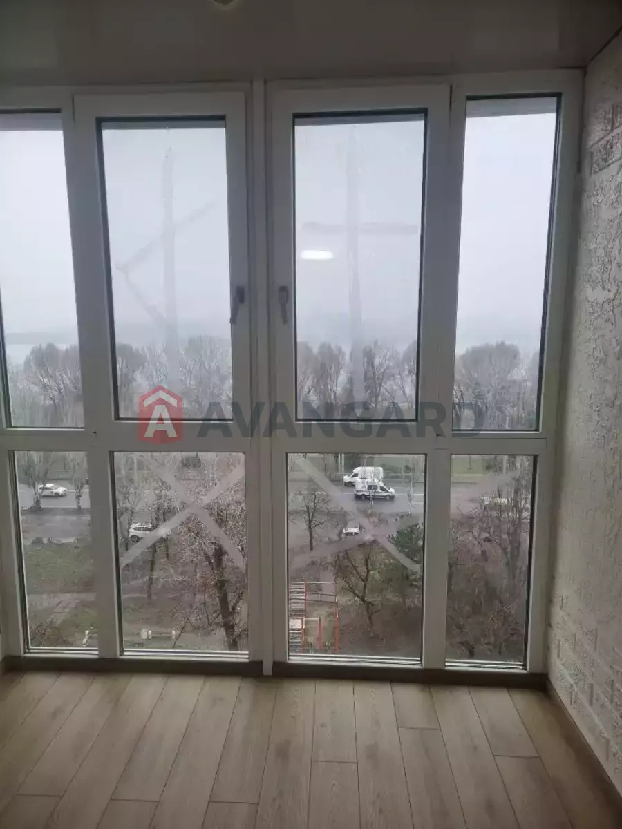 3 кім. квартира, 63/44/7 кв. м., 8/9 поверх фото 4 3 кім. квартира, 63/44/7 кв. м., 8/9 поверх фото 4