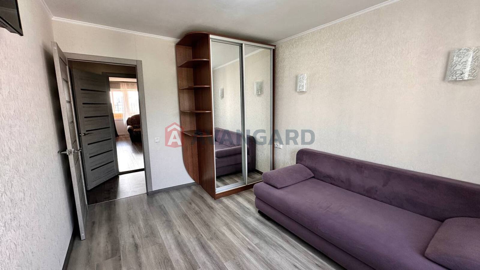 3 комн. квартира, 70/50/10 кв. м., 9/12 этаж фото 1 3 комн. квартира, 70/50/10 кв. м., 9/12 этаж фото 1