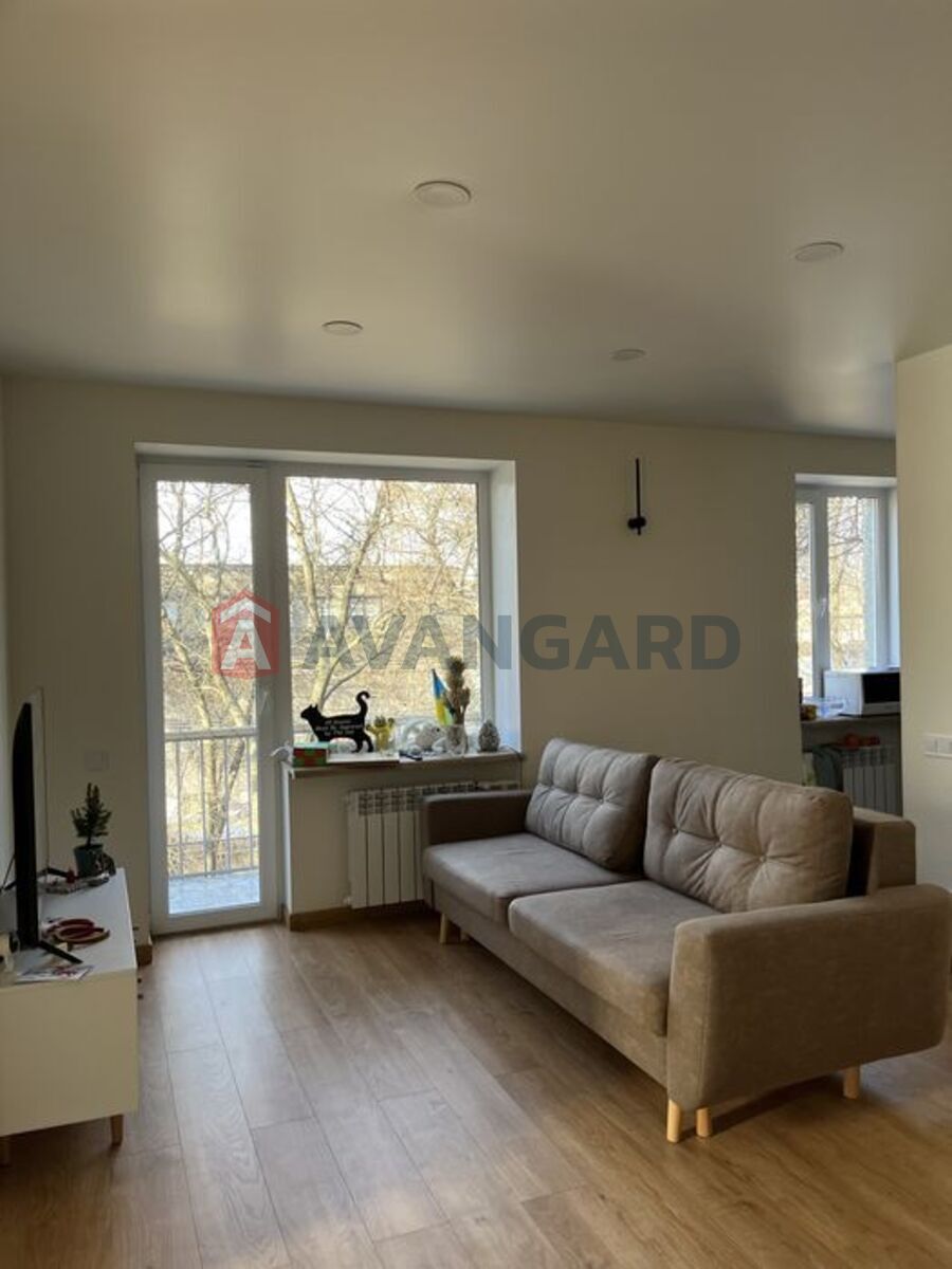 2 кім. квартира, 42/-/6 кв. м., 2/3 поверх фото 1 2 кім. квартира, 42/-/6 кв. м., 2/3 поверх фото 1