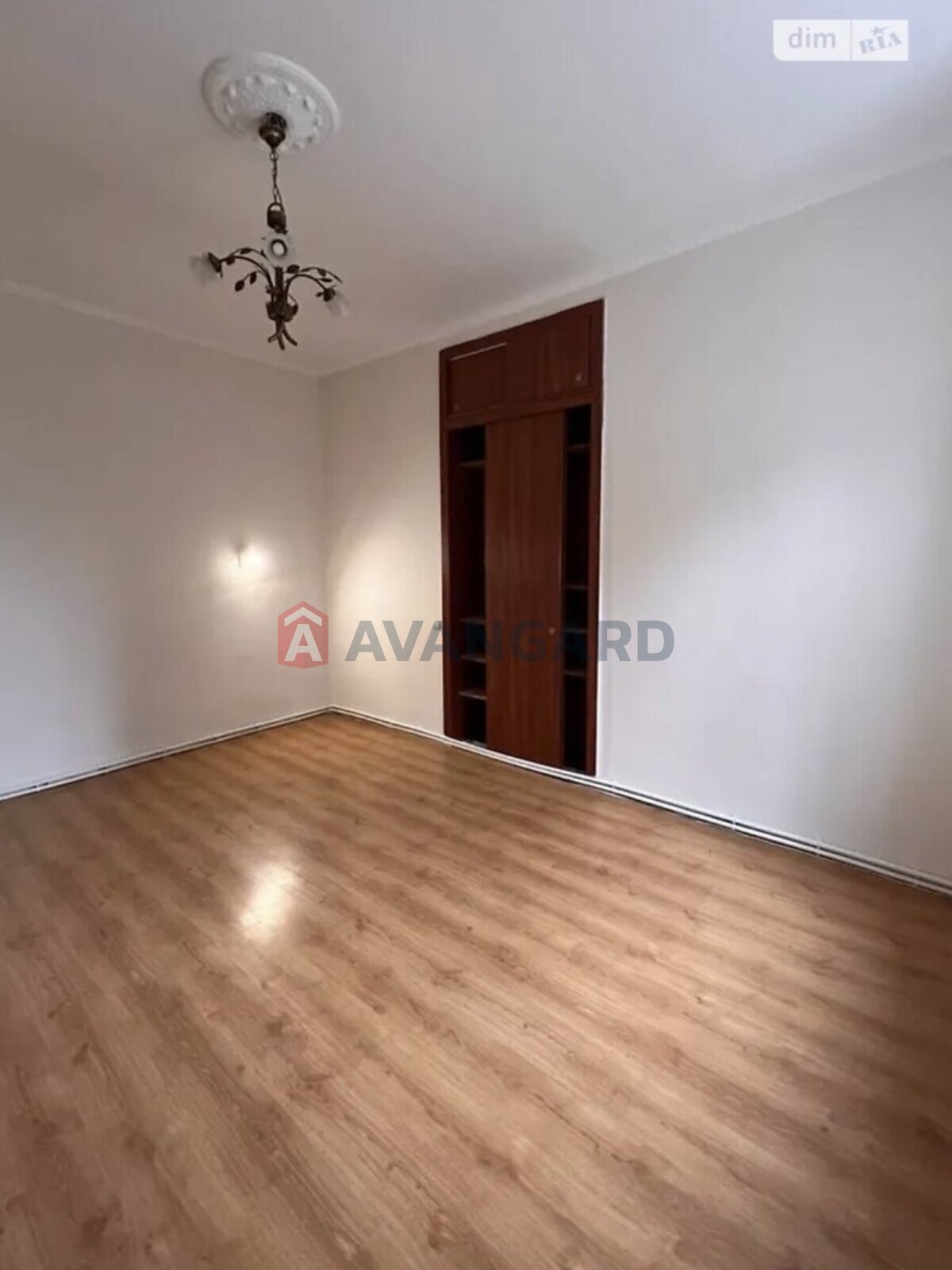 3 комн. квартира, 95/-/- кв. м., 2/3 этаж фото 6 3 комн. квартира, 95/-/- кв. м., 2/3 этаж фото 6