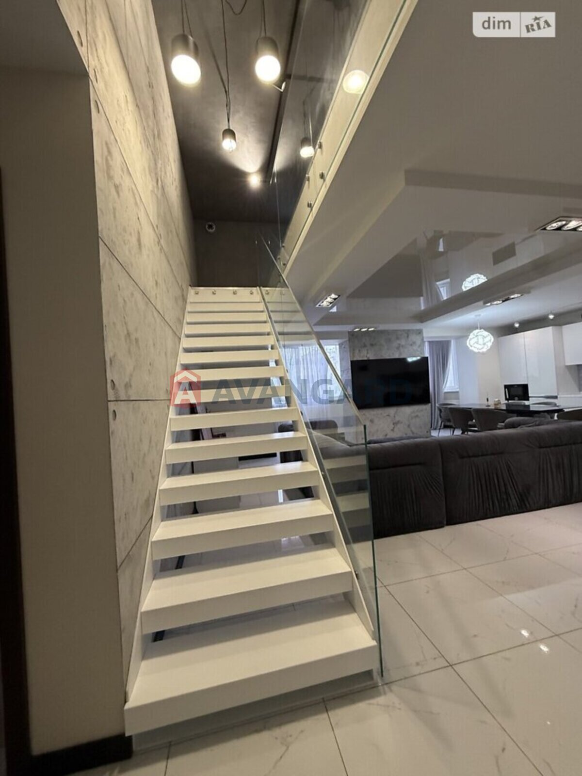 5 кім. квартира, 200/130/40 кв. м., 9/9 поверх фото 19 5 кім. квартира, 200/130/40 кв. м., 9/9 поверх фото 19