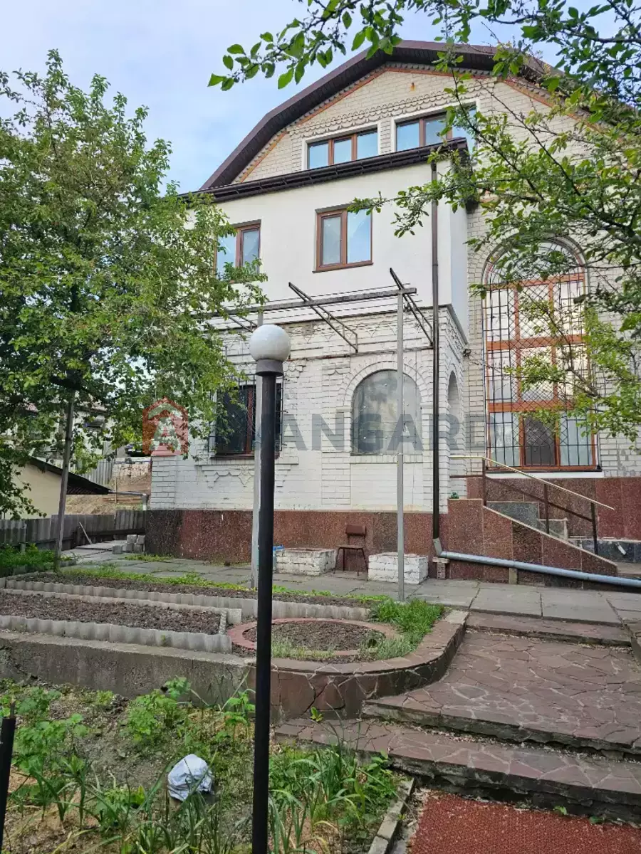 5 комн. квартира, 195/-/10 кв. м., -/2 этаж фото 3 5 комн. квартира, 195/-/10 кв. м., -/2 этаж фото 3