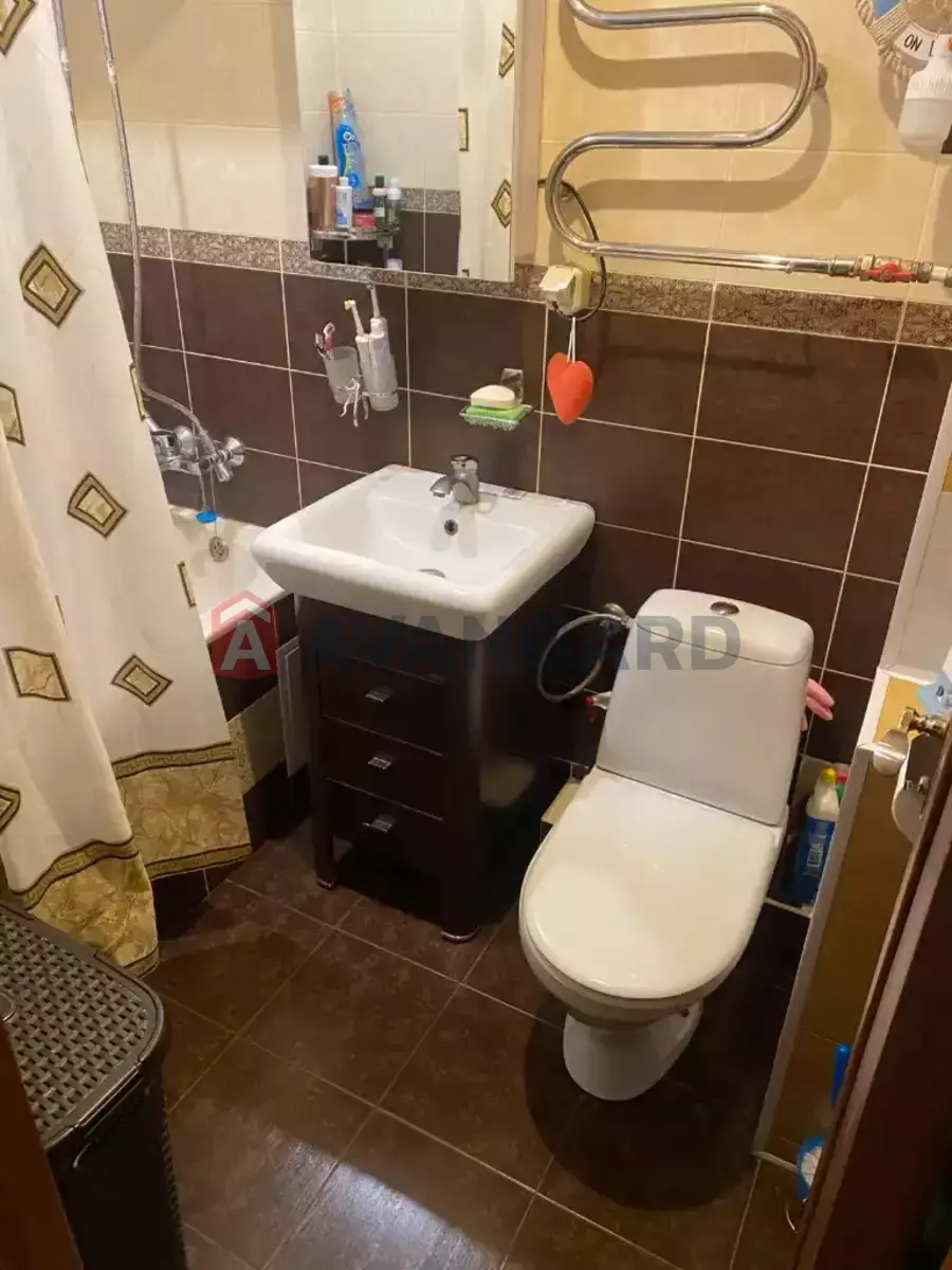 2 кім. квартира, 45/27/7 кв. м., 8/9 поверх фото 4 2 кім. квартира, 45/27/7 кв. м., 8/9 поверх фото 4