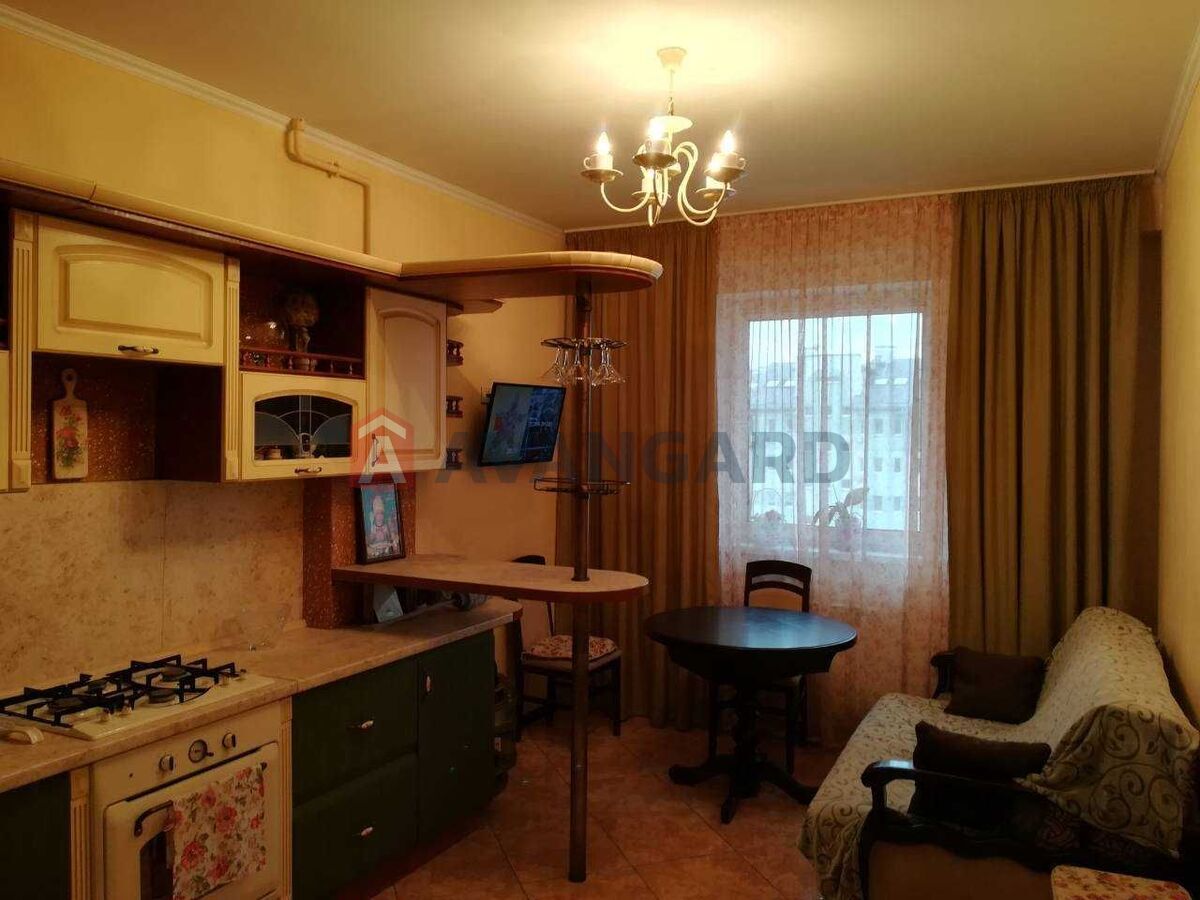 3 кім. квартира, 93/-/17 кв. м., 7/8 поверх фото 9 3 кім. квартира, 93/-/17 кв. м., 7/8 поверх фото 9