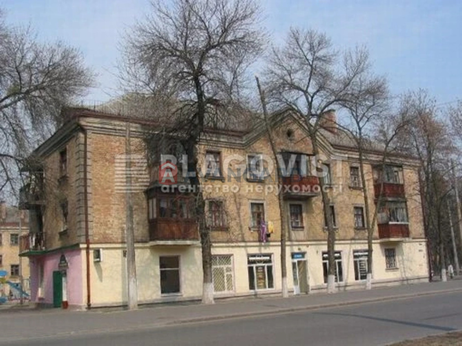 2 комн. квартира, 114/30/12 кв. м., 1/3 этаж фото 12 2 комн. квартира, 114/30/12 кв. м., 1/3 этаж фото 12