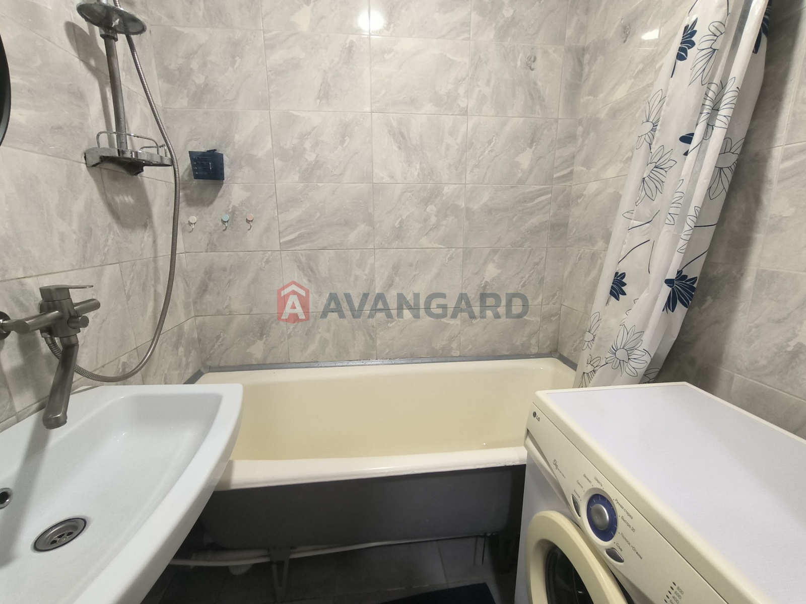 3 кім. квартира, 67/-/8 кв. м., 1/9 поверх фото 14 3 кім. квартира, 67/-/8 кв. м., 1/9 поверх фото 14