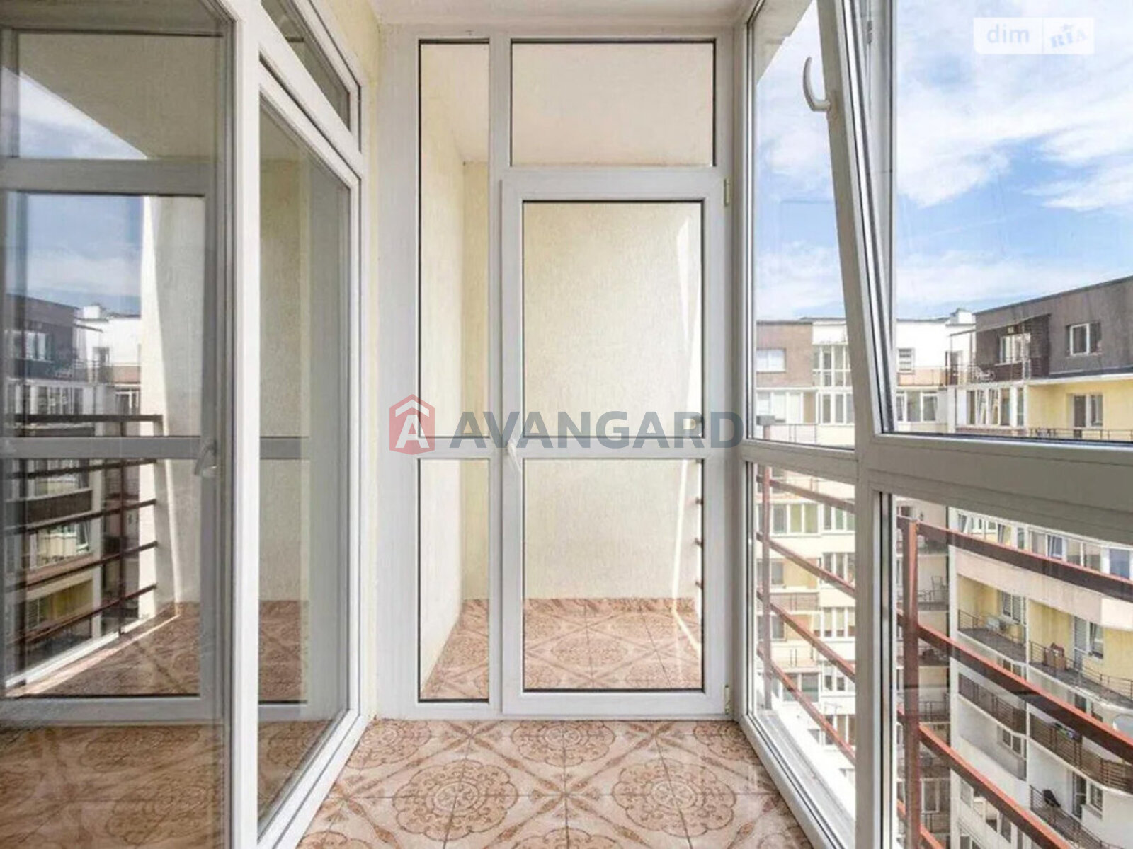 2 кім. квартира, 78/37/14 кв. м., 10/11 поверх фото 13 2 кім. квартира, 78/37/14 кв. м., 10/11 поверх фото 13