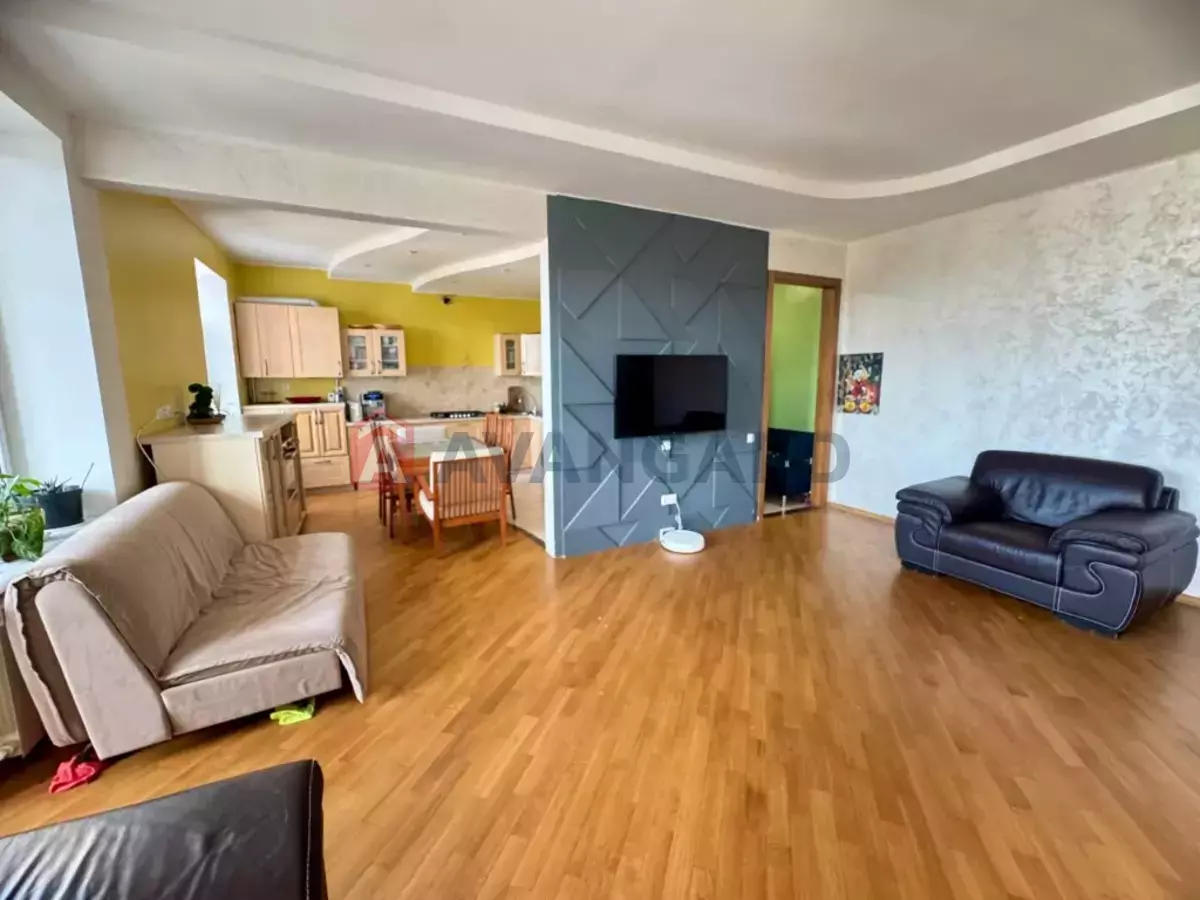 6 кім. квартира, 215/-/15 кв. м., 9/10 поверх фото 2 6 кім. квартира, 215/-/15 кв. м., 9/10 поверх фото 2