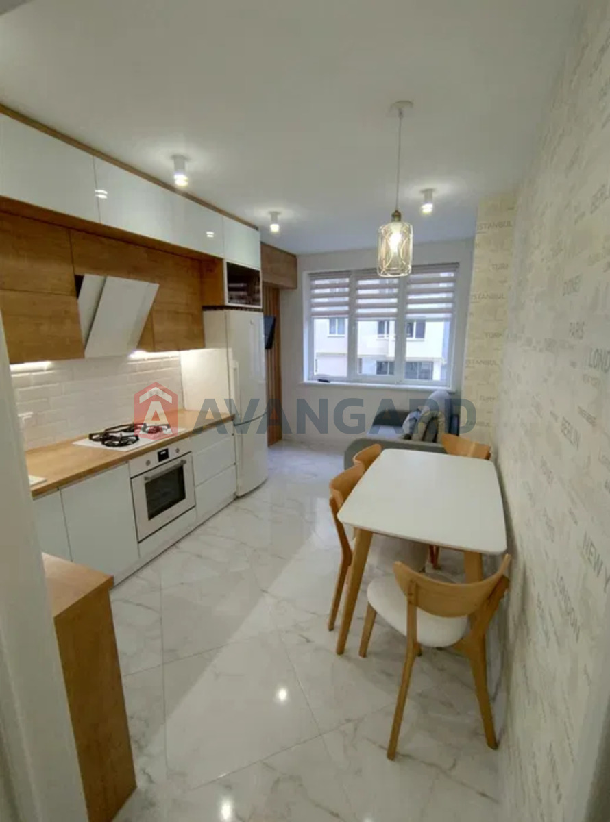 1 комн. квартира, 42/-/12 кв. м., 1/7 этаж фото 3 1 комн. квартира, 42/-/12 кв. м., 1/7 этаж фото 3