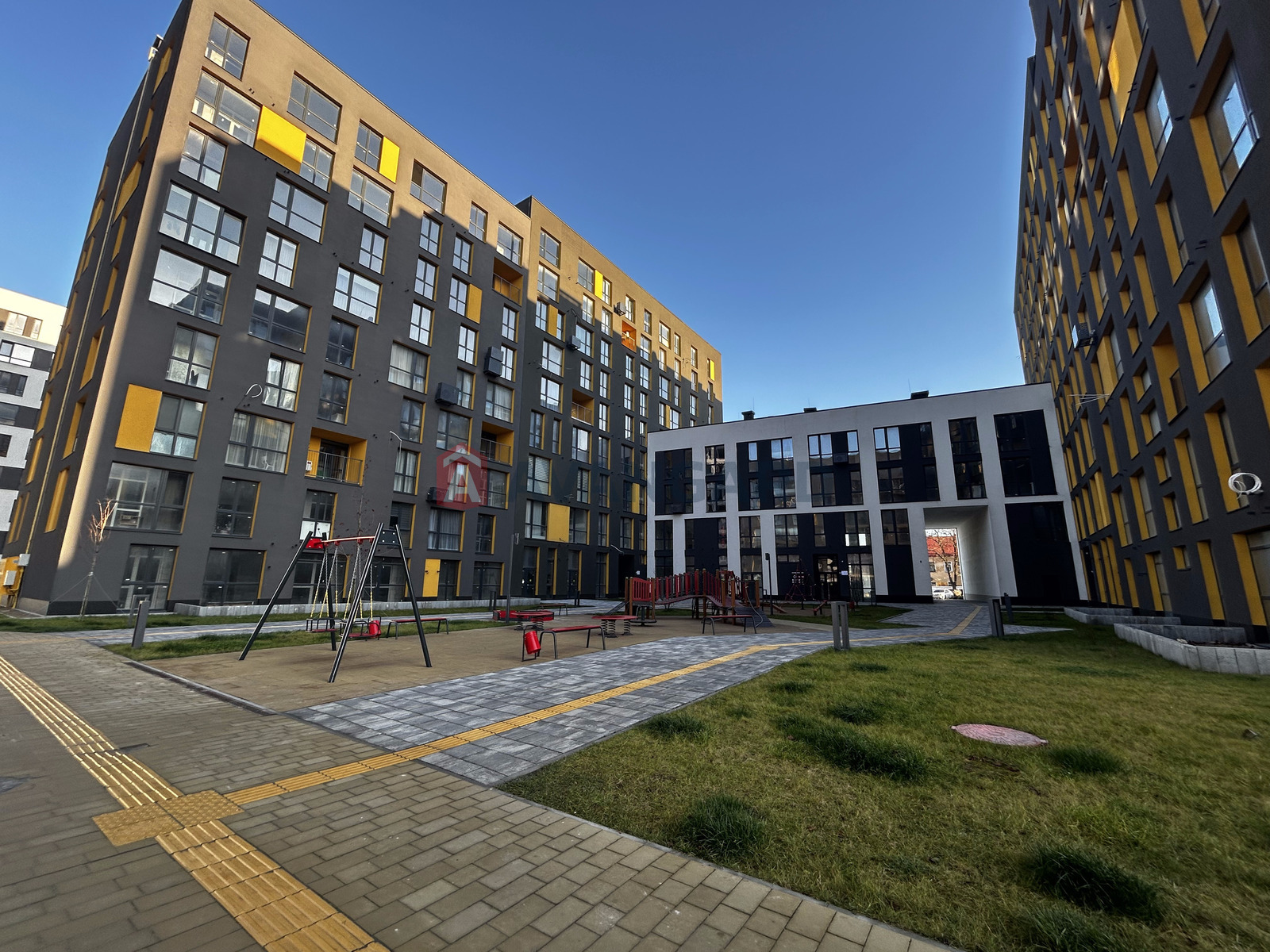 2 кім. квартира, 74/30/24 кв. м., 9/9 поверх фото 3 2 кім. квартира, 74/30/24 кв. м., 9/9 поверх фото 3