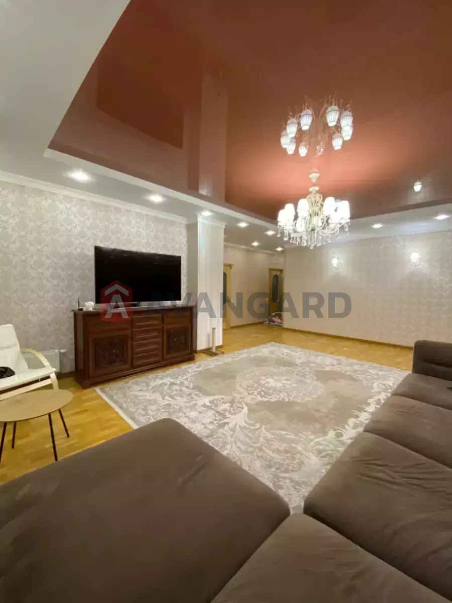 3 кім. квартира, 135/100/15 кв. м., 5/23 поверх фото 4 3 кім. квартира, 135/100/15 кв. м., 5/23 поверх фото 4