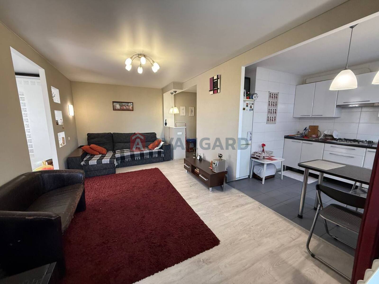 2 кім. квартира, 42/28/6 кв. м., 4/5 поверх фото 1 2 кім. квартира, 42/28/6 кв. м., 4/5 поверх фото 1