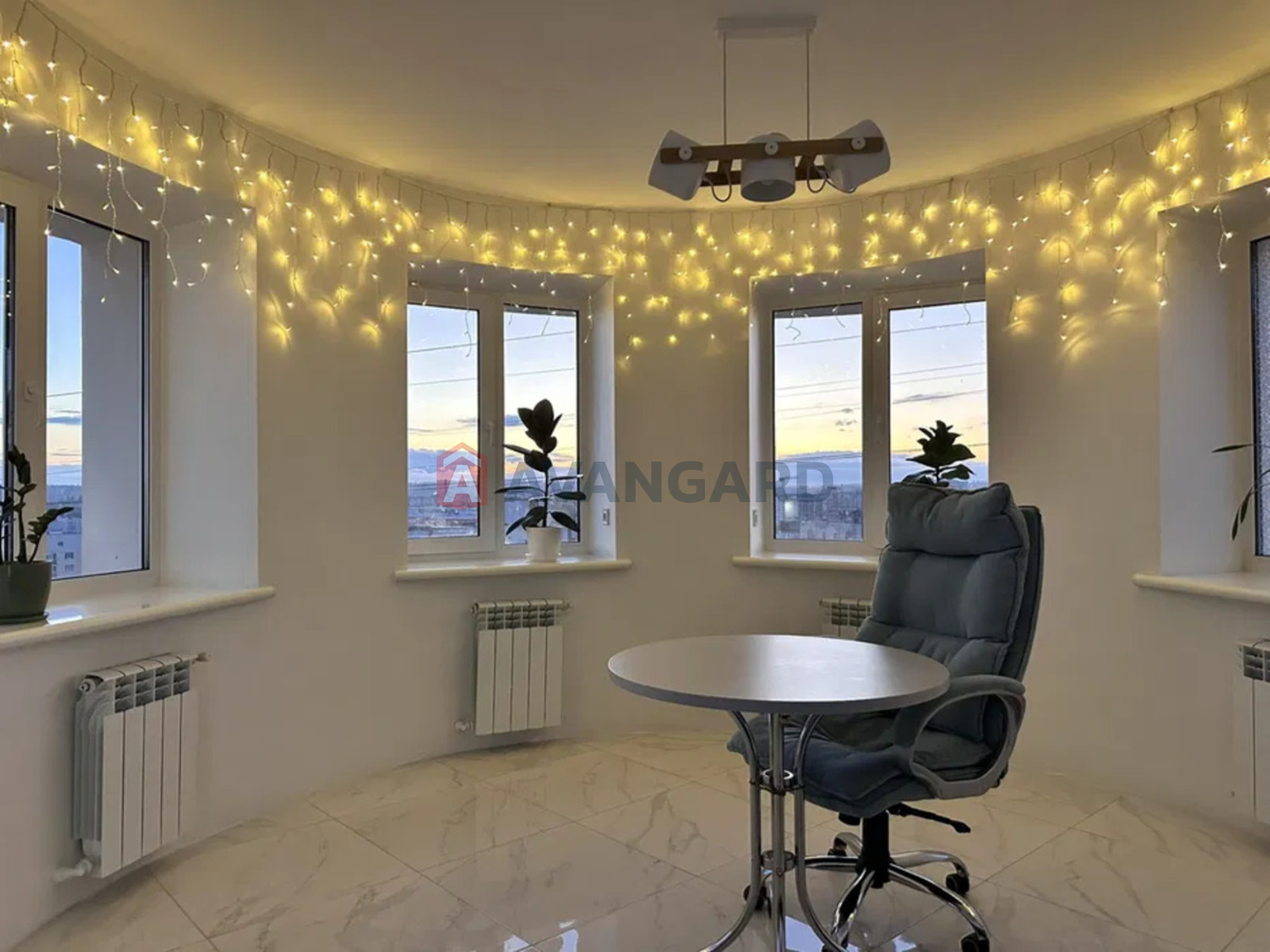 3 кім. квартира, 95/-/11 кв. м., 9/10 поверх фото 1 3 кім. квартира, 95/-/11 кв. м., 9/10 поверх фото 1