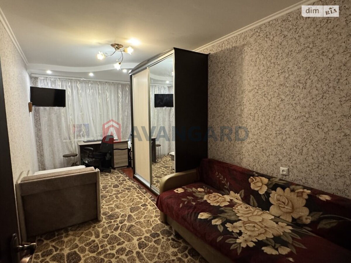 2 кім. квартира, 43/30/5 кв. м., 2/5 поверх фото 8 2 кім. квартира, 43/30/5 кв. м., 2/5 поверх фото 8