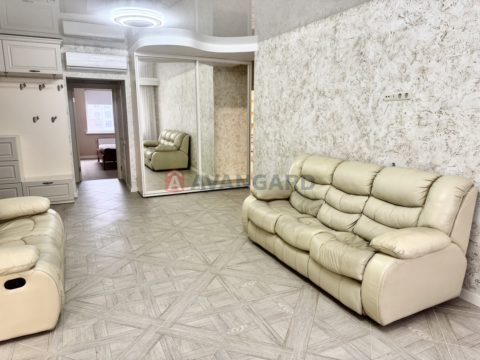 3 кім. квартира, 81/44/20 кв. м., 4/10 поверх фото 6 3 кім. квартира, 81/44/20 кв. м., 4/10 поверх фото 6