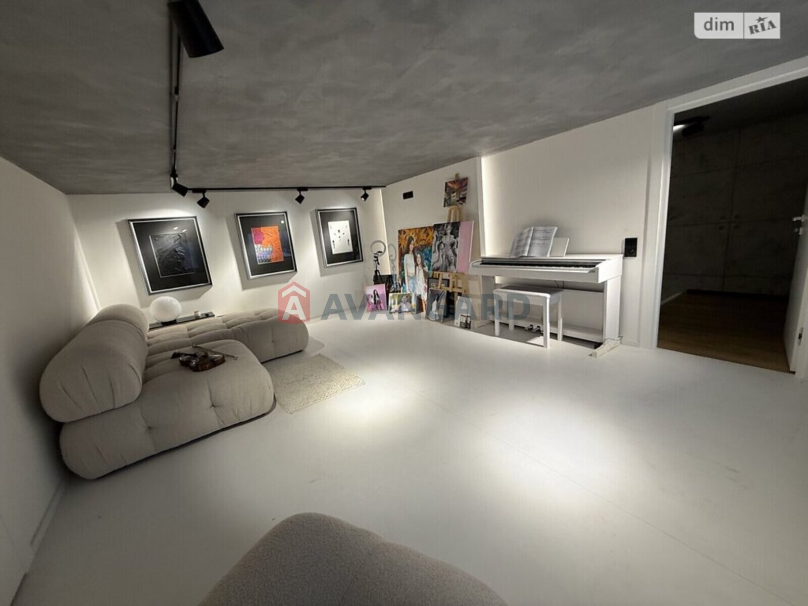 5 кім. квартира, 200/130/40 кв. м., 9/9 поверх фото 23 5 кім. квартира, 200/130/40 кв. м., 9/9 поверх фото 23