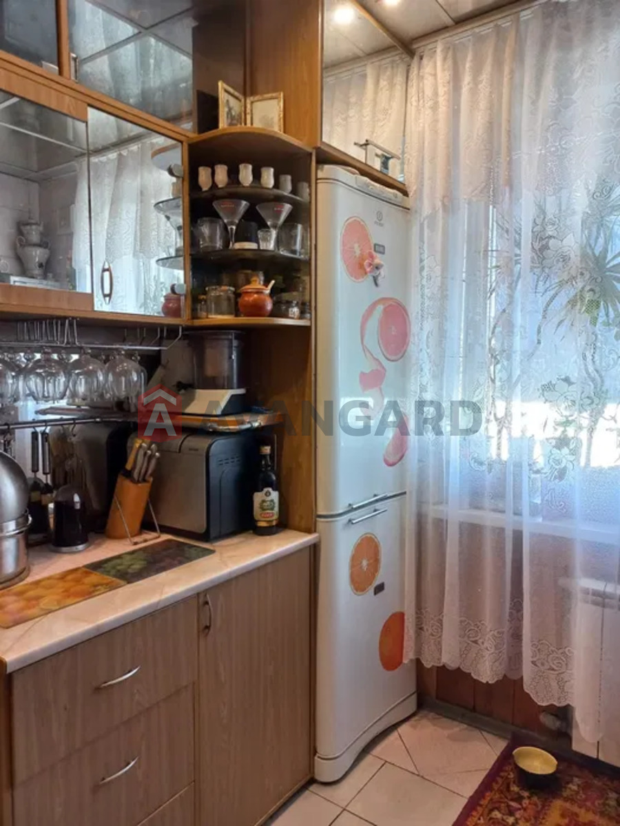 3 кім. квартира, 61/41/8 кв. м., 9/9 поверх фото 4 3 кім. квартира, 61/41/8 кв. м., 9/9 поверх фото 4