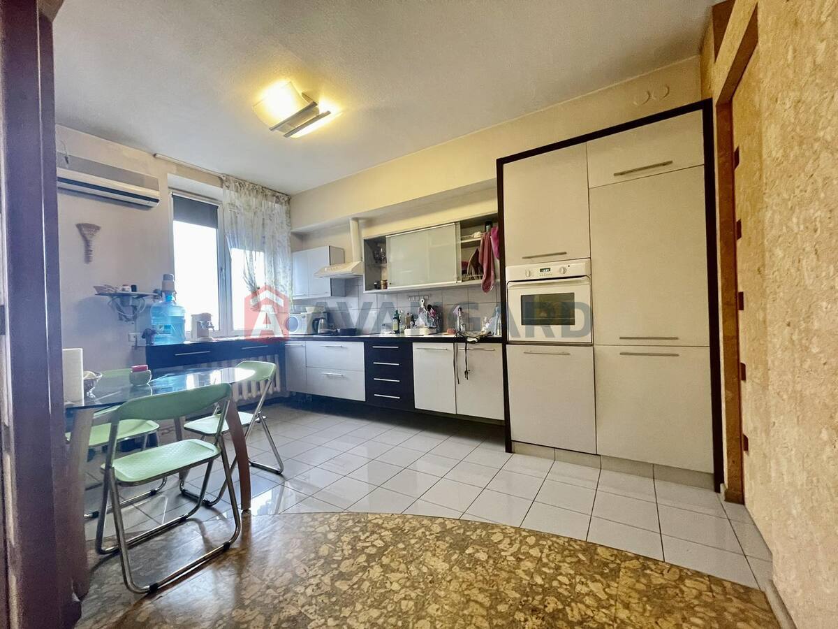 3 комн. квартира, 81/-/- кв. м., 5/5 этаж фото 16 3 комн. квартира, 81/-/- кв. м., 5/5 этаж фото 16