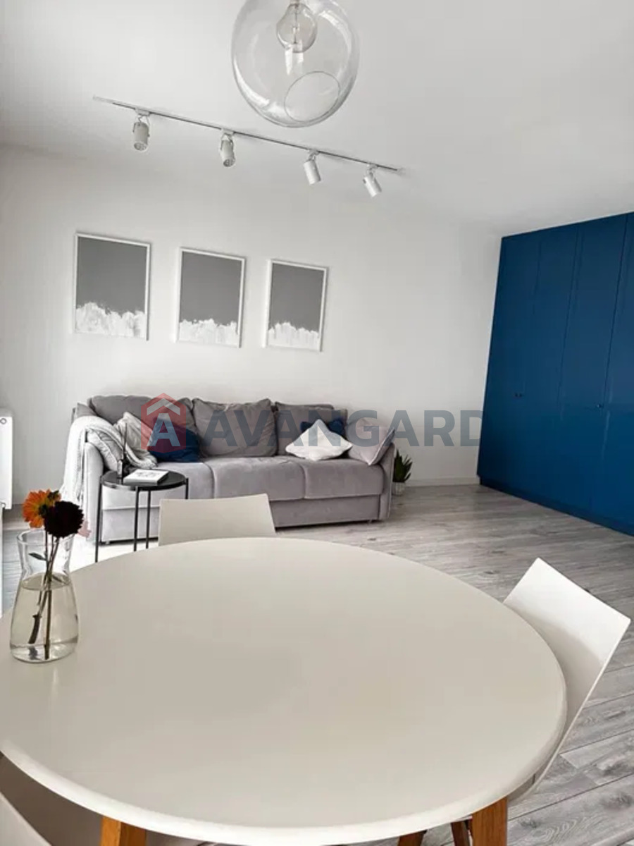 2 комн. квартира, 76/-/27 кв. м., 6/9 этаж фото 1 2 комн. квартира, 76/-/27 кв. м., 6/9 этаж фото 1