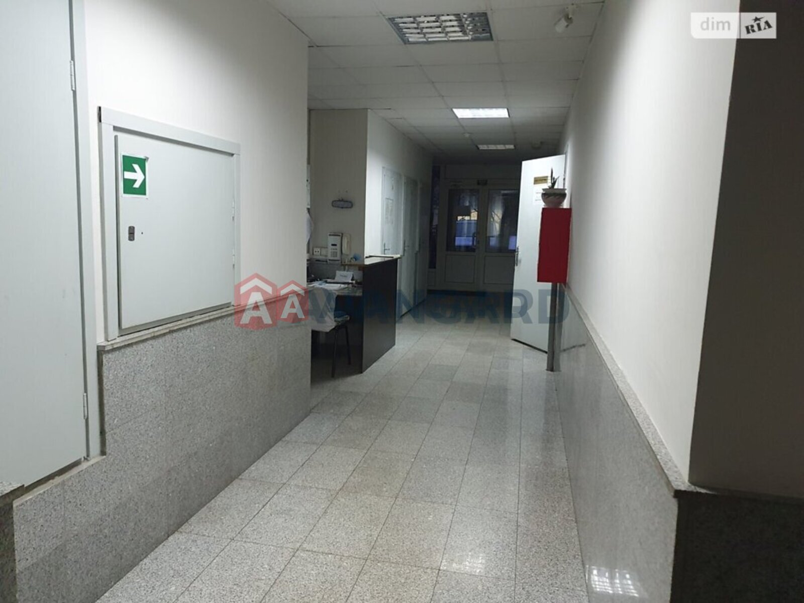 3 кім. квартира, 80/42/10 кв. м., 10/16 поверх фото 6 3 кім. квартира, 80/42/10 кв. м., 10/16 поверх фото 6