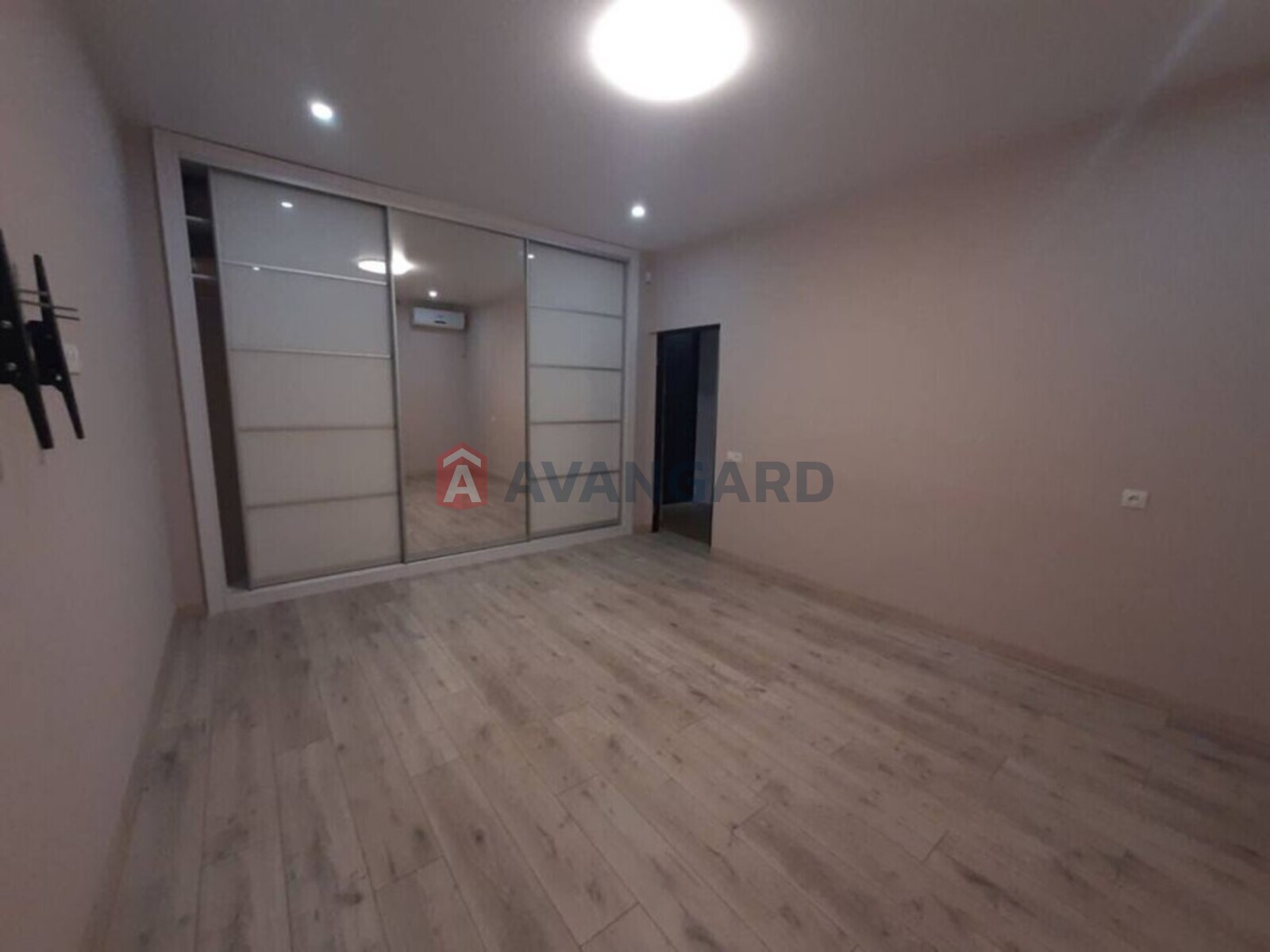 2 кім. квартира, 56/-/12 кв. м., 4/5 поверх фото 5 2 кім. квартира, 56/-/12 кв. м., 4/5 поверх фото 5