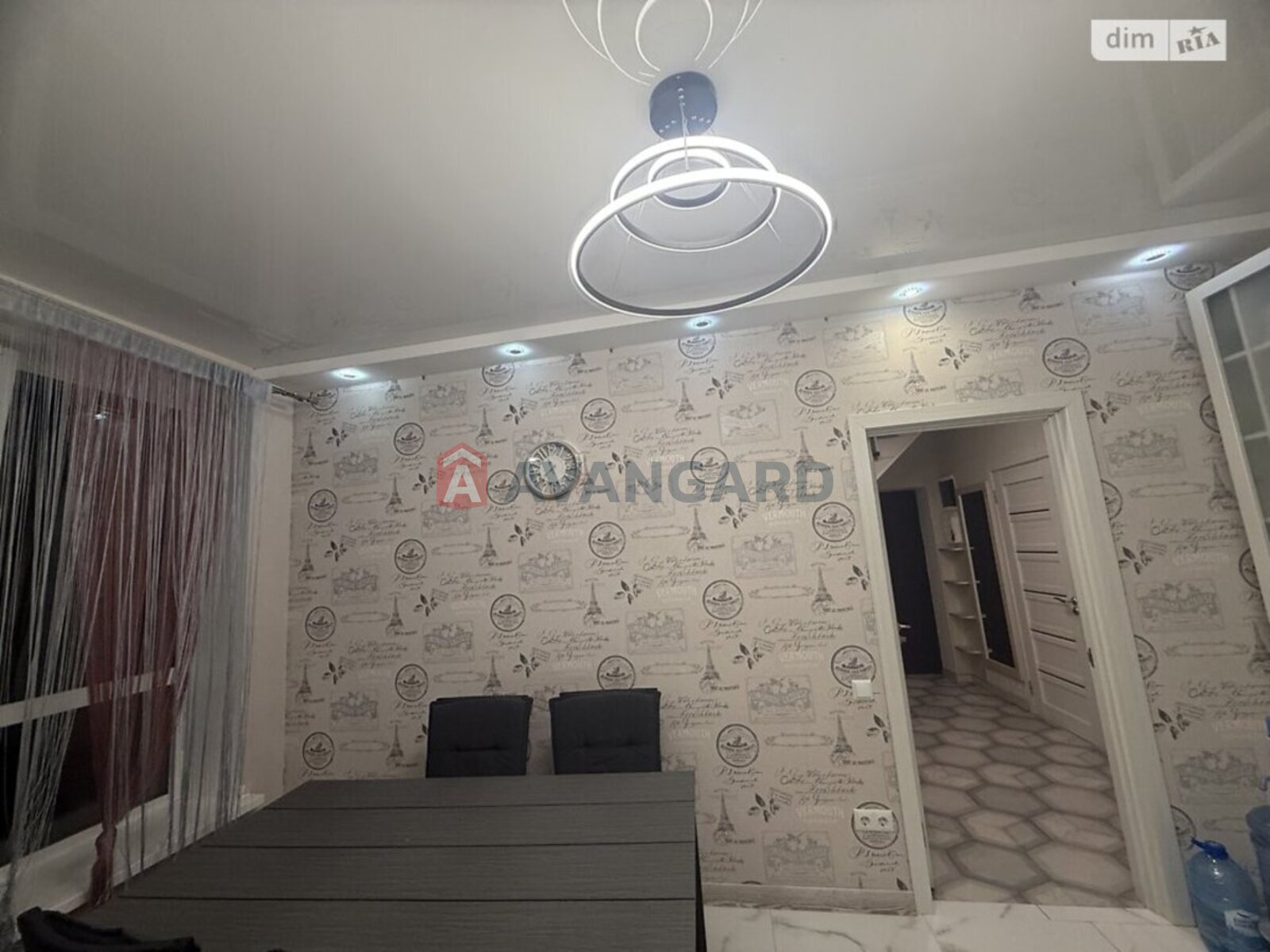 4 кім. квартира, 100/70/20 кв. м., 2/2 поверх фото 3 4 кім. квартира, 100/70/20 кв. м., 2/2 поверх фото 3