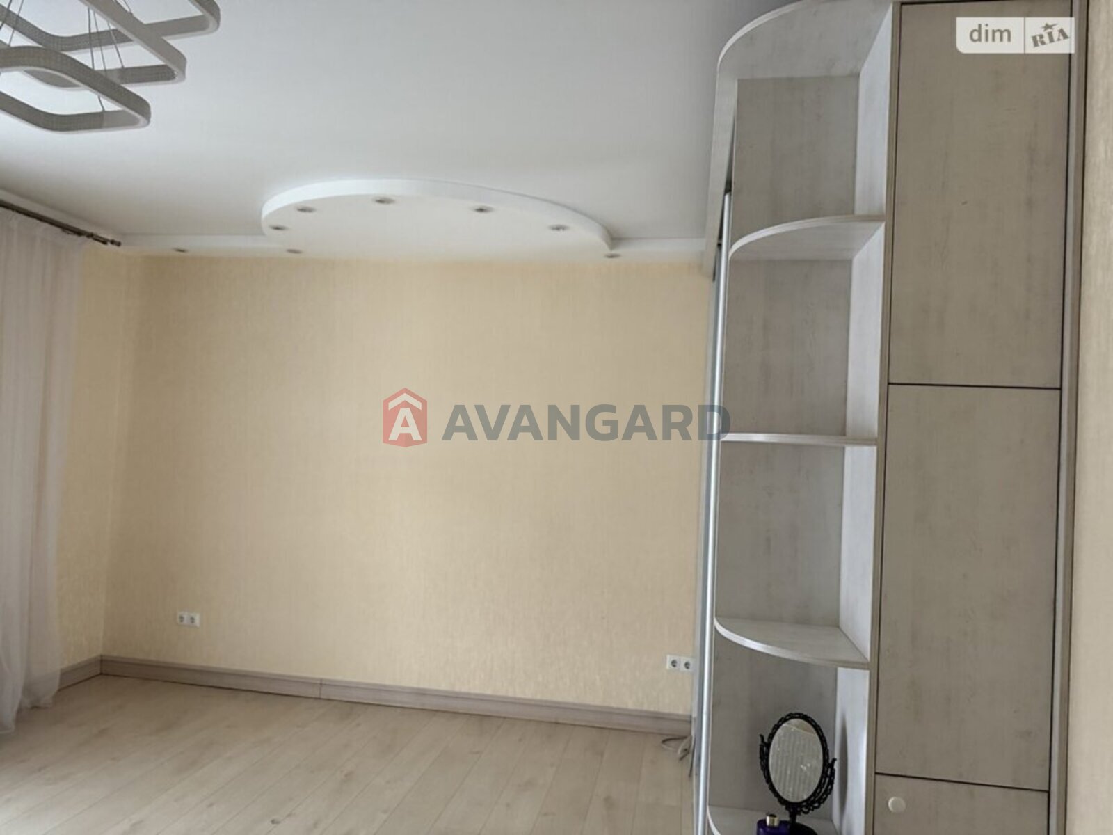 4 комн. квартира, 100/70/20 кв. м., 2/2 этаж фото 9 4 комн. квартира, 100/70/20 кв. м., 2/2 этаж фото 9