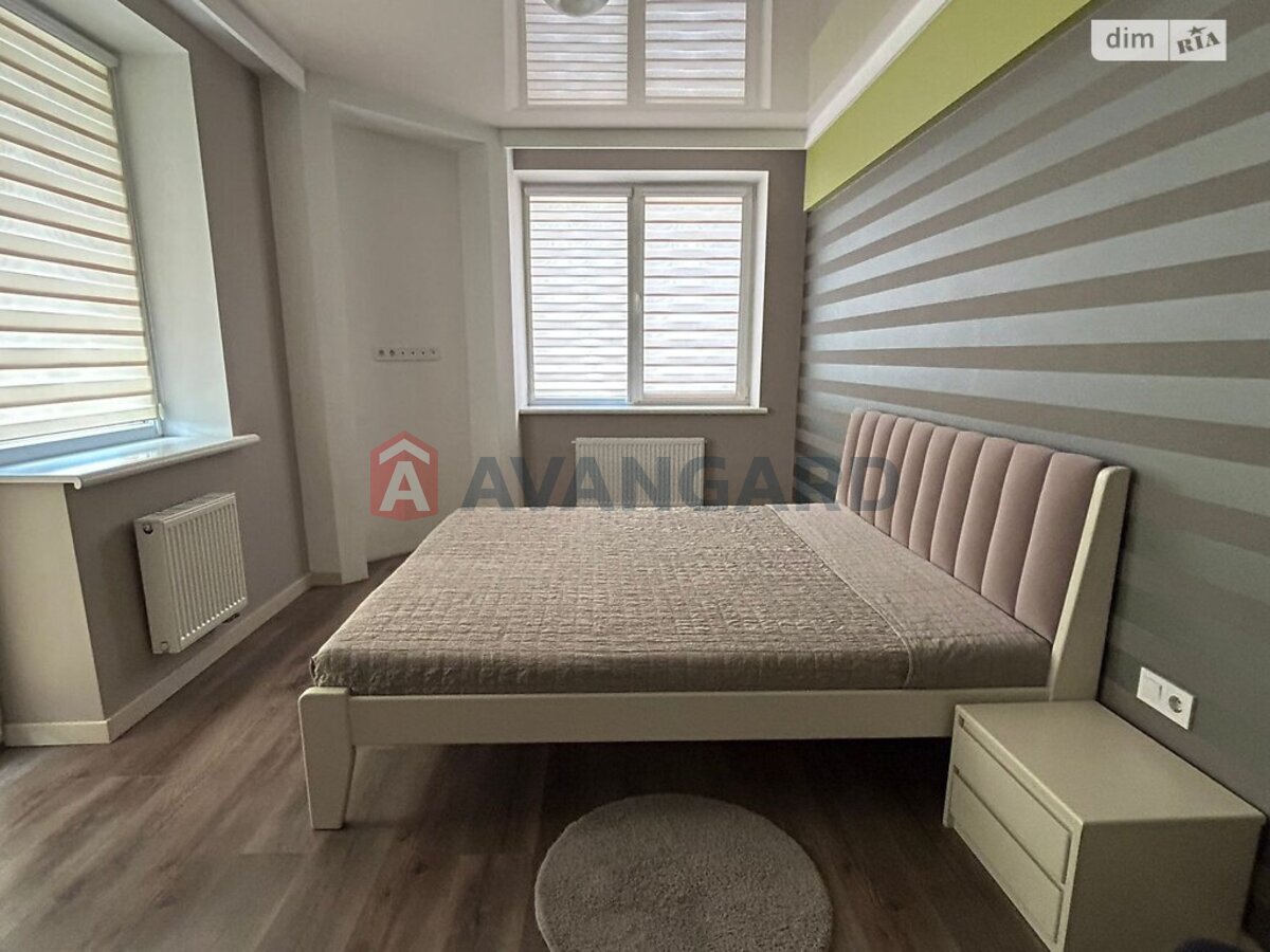 4 кім. квартира, 127/-/13 кв. м., 8/10 поверх фото 2 4 кім. квартира, 127/-/13 кв. м., 8/10 поверх фото 2