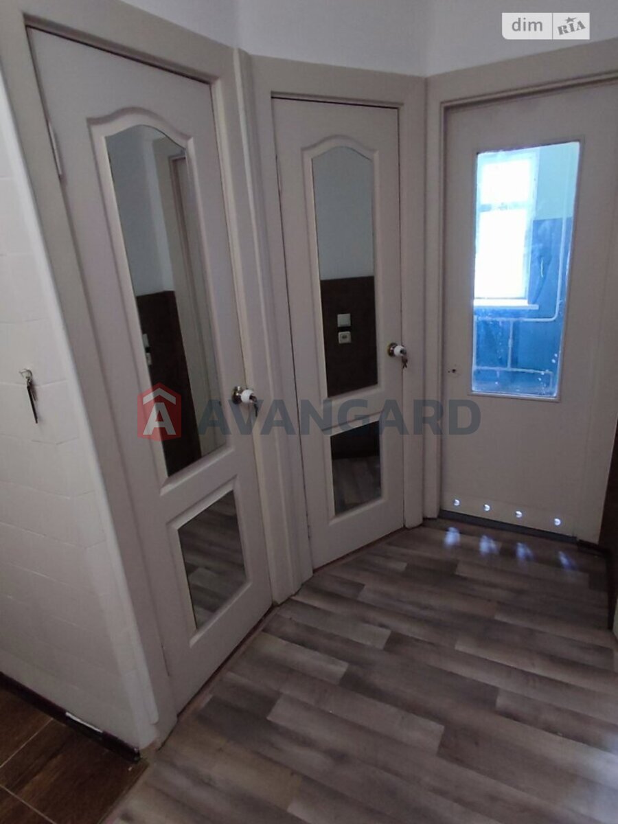 3 кім. квартира, 57/43/6 кв. м., 1/5 поверх фото 9 3 кім. квартира, 57/43/6 кв. м., 1/5 поверх фото 9