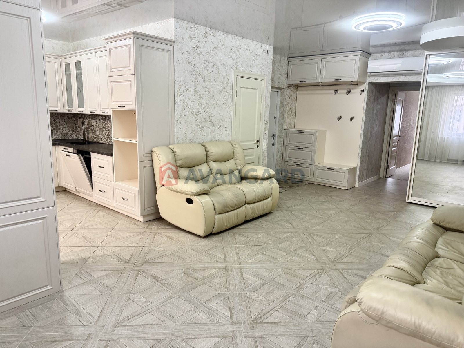 3 кім. квартира, 81/44/20 кв. м., 4/10 поверх фото 4 3 кім. квартира, 81/44/20 кв. м., 4/10 поверх фото 4