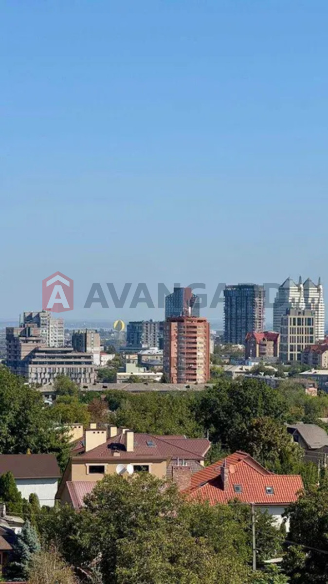 4 кім. квартира, 160/-/20 кв. м., 5/5 поверх фото 9 4 кім. квартира, 160/-/20 кв. м., 5/5 поверх фото 9