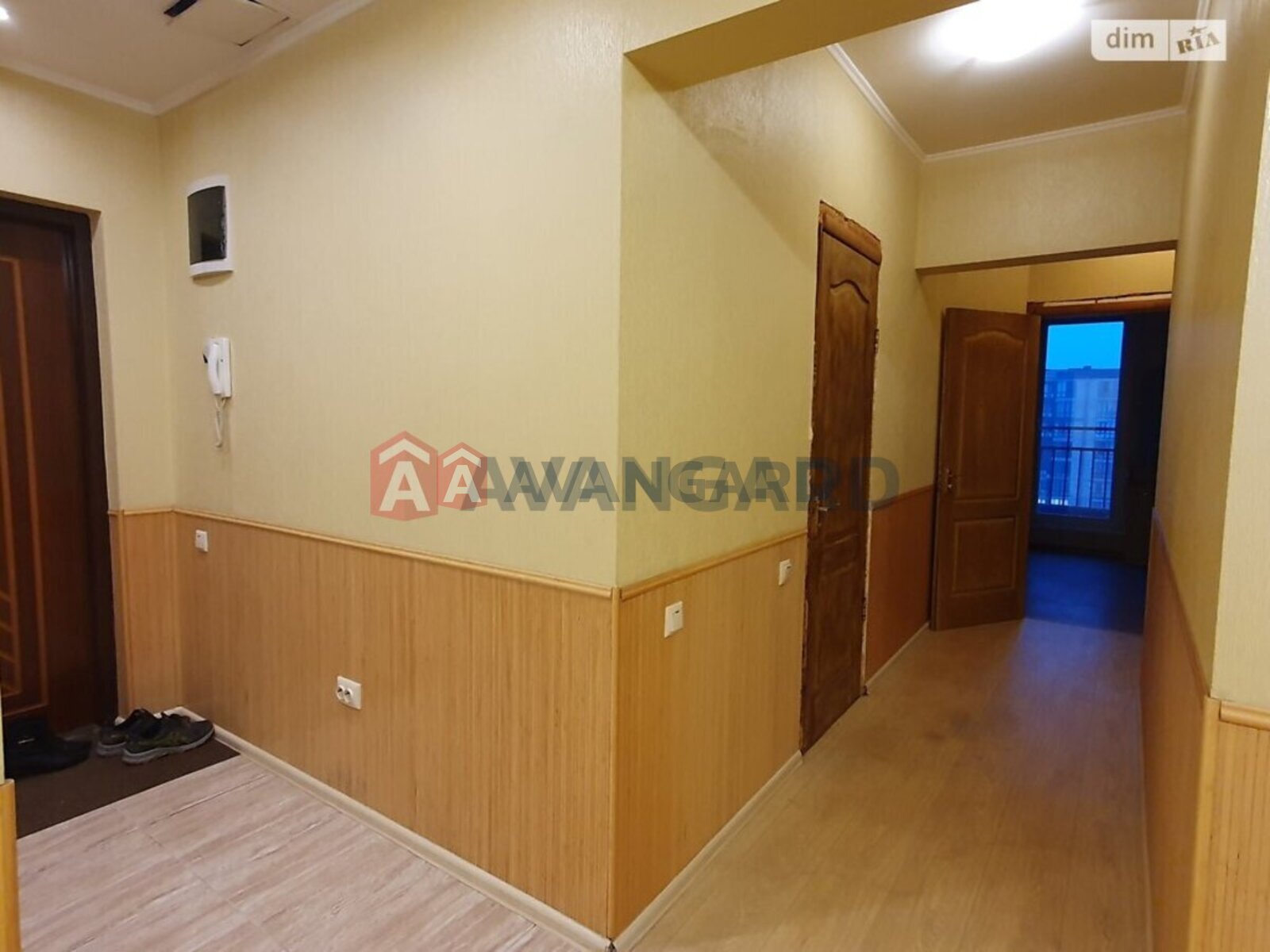 3 кім. квартира, 80/42/10 кв. м., 10/16 поверх фото 8 3 кім. квартира, 80/42/10 кв. м., 10/16 поверх фото 8