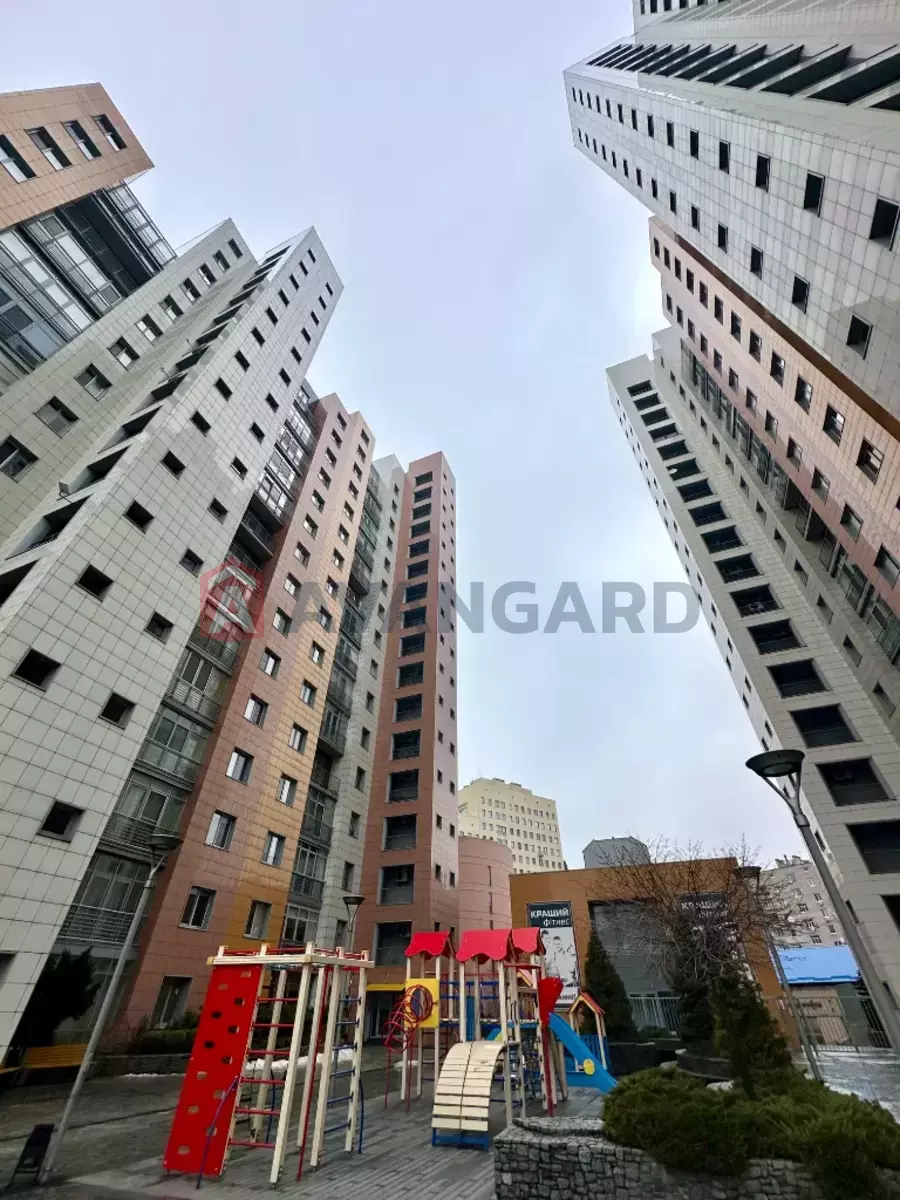 4 кім. квартира, 190/-/- кв. м., 9/16 поверх фото 2 4 кім. квартира, 190/-/- кв. м., 9/16 поверх фото 2