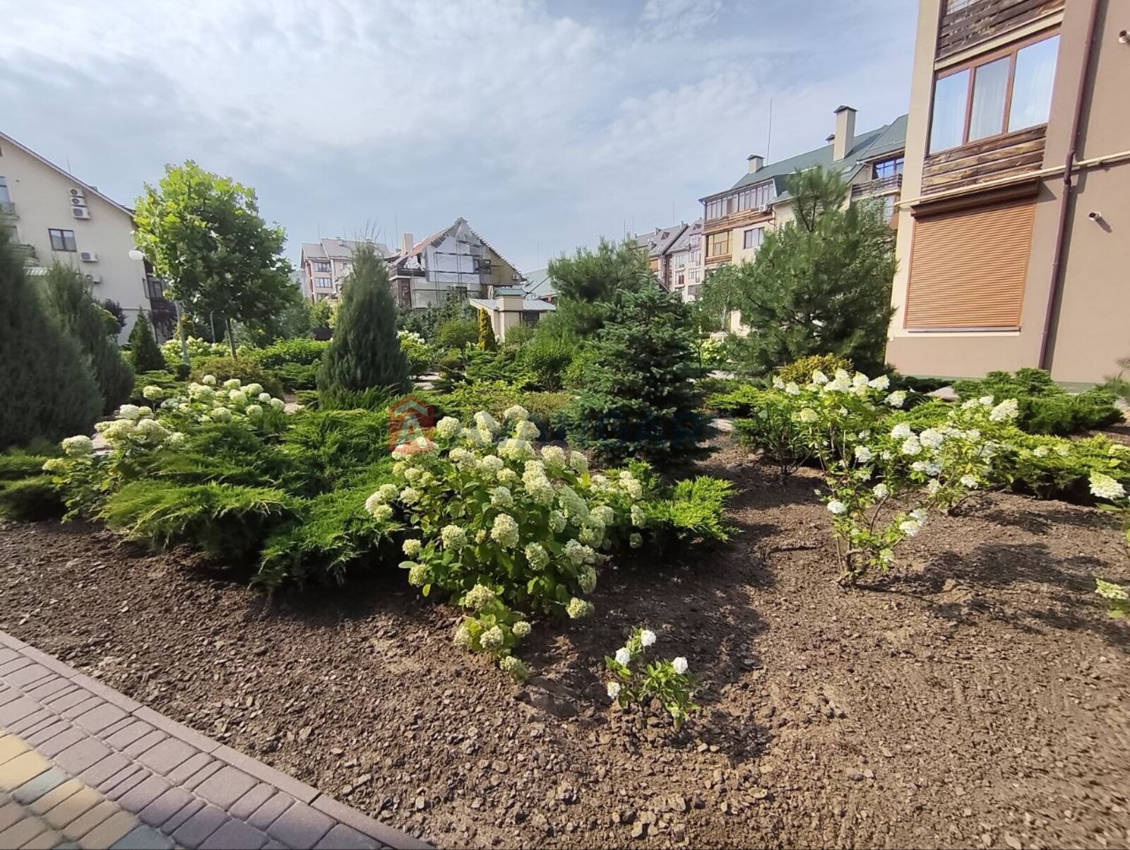 3 комн. квартира, 125/-/20 кв. м., 1/4 этаж фото 14 3 комн. квартира, 125/-/20 кв. м., 1/4 этаж фото 14